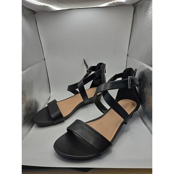 Kenneth Cole Reaction Women's Strappy Low Heel Sandal Size 8 Black Store Return - Picture 3 of 6